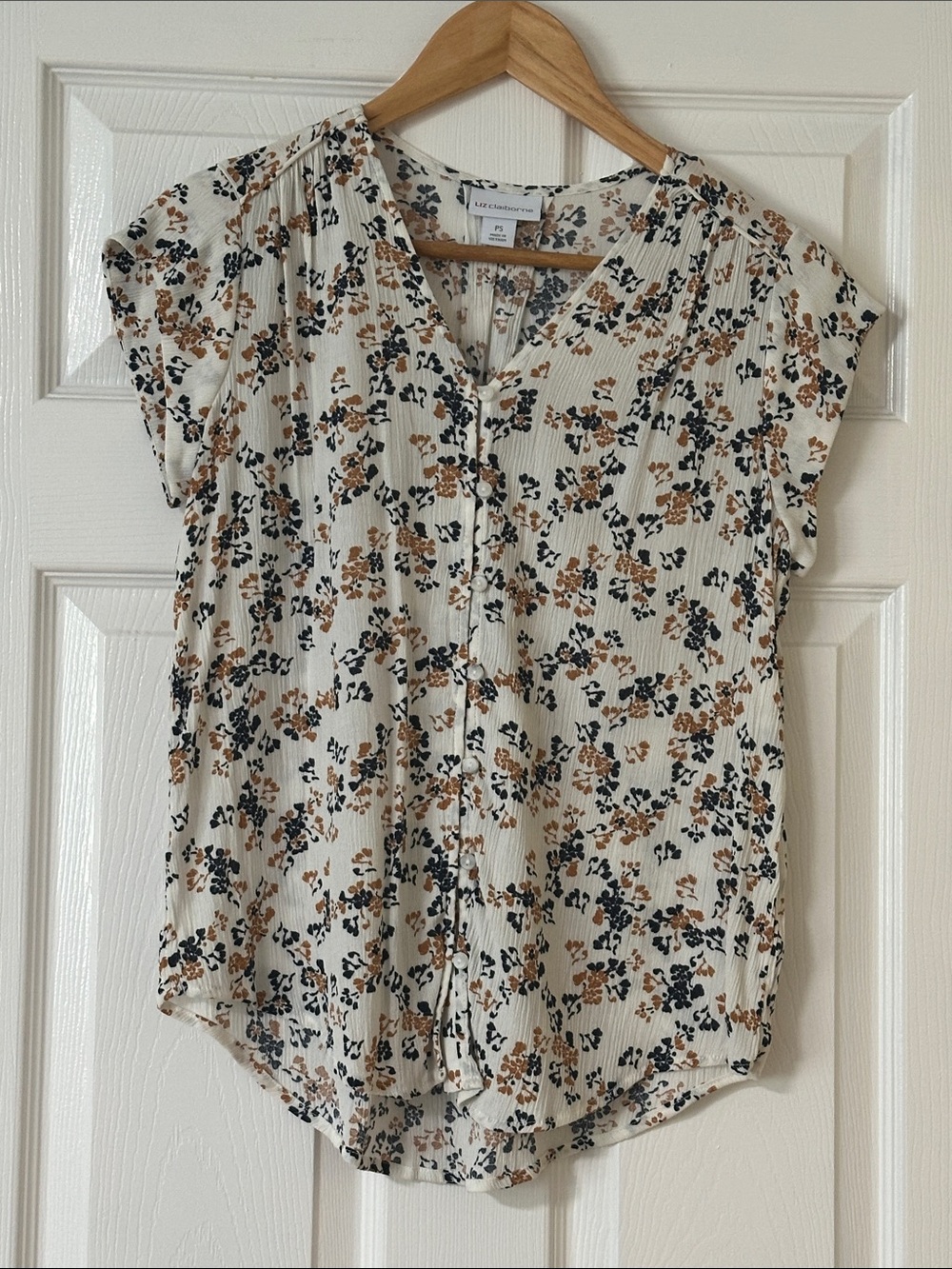 Liz Claiborne Cream Floral Button-Front Blouse with Black and Brown Print